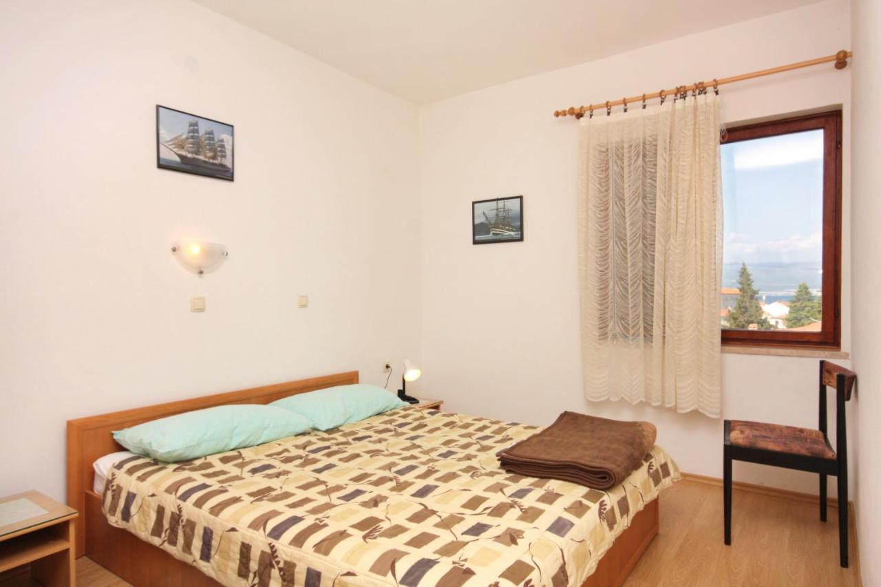 Double Room Vrbnik 5301B Esterno foto
